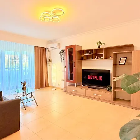 公寓 Sunlit 1br - In The Shadow Of Parliament Palace