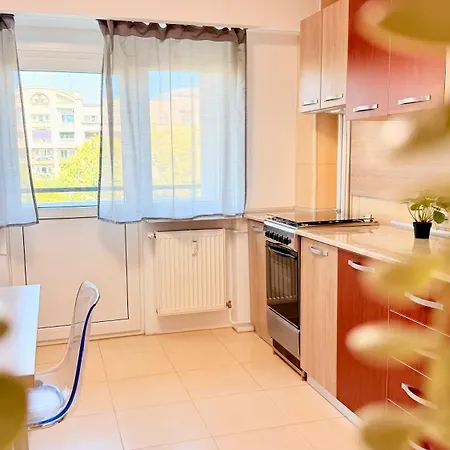 Sunlit 1br - In The Shadow Of Parliament Palace 公寓
