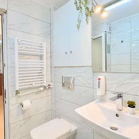 公寓 Sunlit 1br - In The Shadow Of Parliament Palace